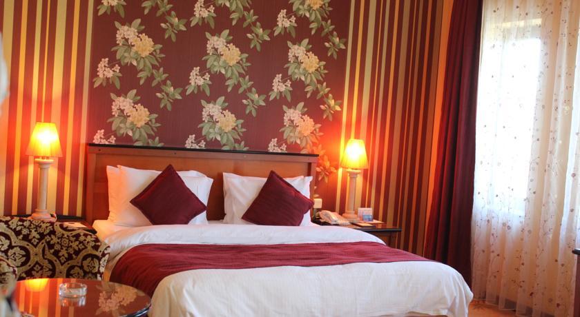 Grand Hotel Europe Baky Esterno foto